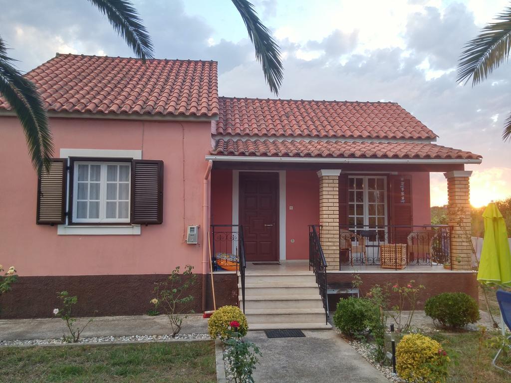 Beautiful Nearby Beach House With Garden, Private Pool And Large Yard Sidari  Room photo